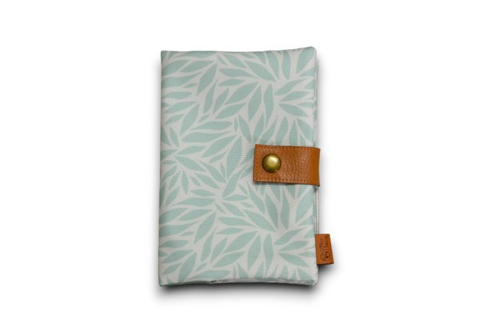 Egészségügyi kiskönyv borító - vízhatlan - patentos - cream green