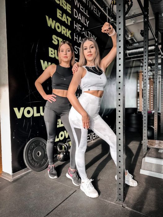 Essence Leggings